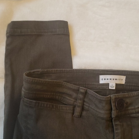 Aritzia Community High rise jean -size 4 - Picture 3 of 5